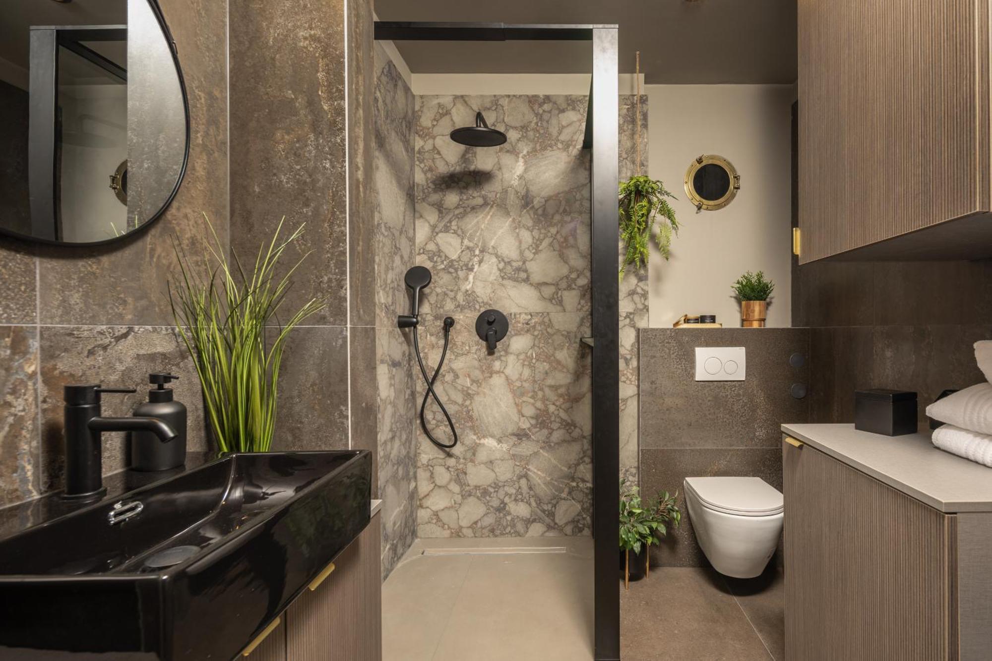 Nautilus Luxury Apartments 2 غييكا المظهر الخارجي الصورة